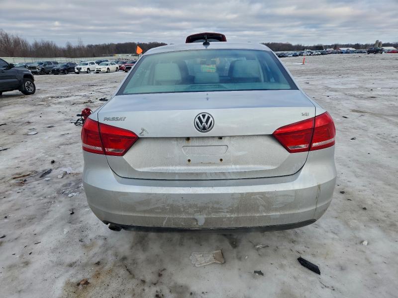 Photo 6 from auction – 2012 VOLKSWAGEN PASSAT SE with VIN 1VWBH7A37CC016344