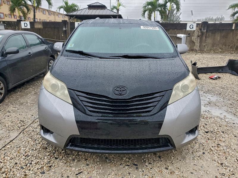 Photo 5 from auction – 2013 TOYOTA SIENNA LE with VIN 5TDKK3DC4DS341381