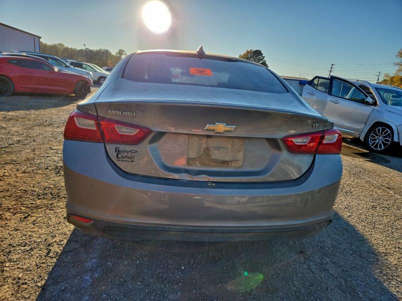 Photo 6 from auction – 2017 CHEVROLET MALIBU LT with VIN 1G1ZE5ST1HF284625