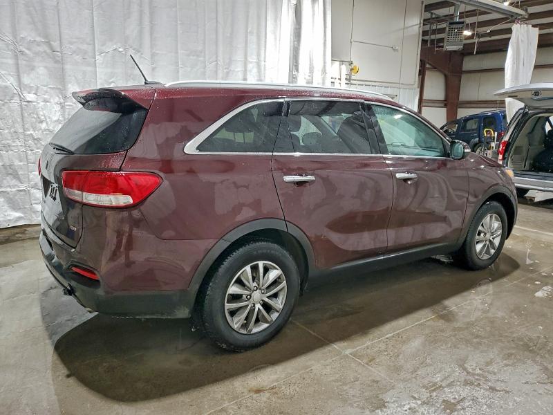Photo 3 from auction – 2017 KIA SORENTO LX with VIN 5XYPG4A35HG260720