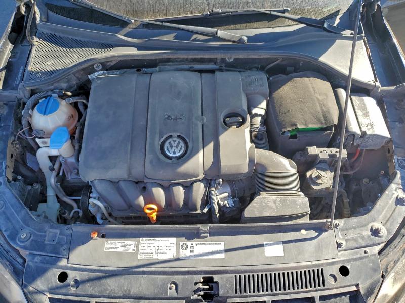 Photo 11 from auction – 2012 VOLKSWAGEN PASSAT SEL with VIN 1VWCH7A35CC067068