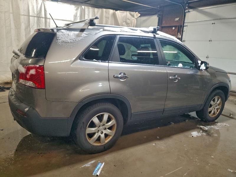 Photo 3 from auction – 2011 KIA SORENTO BA with VIN 5XYKT4A10BG093002