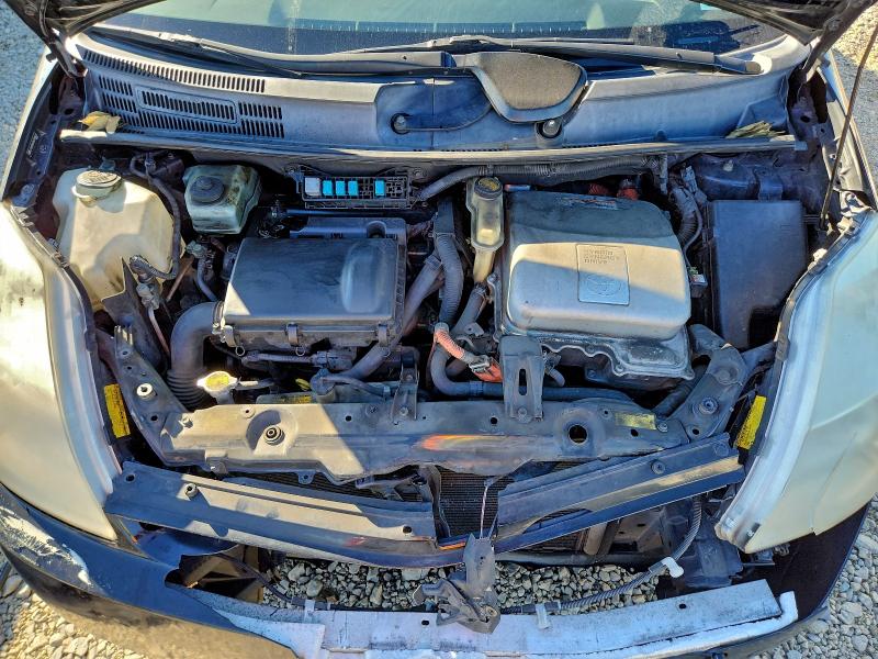Photo 11 from auction – 2005 TOYOTA PRIUS with VIN JTDKB20U353040631