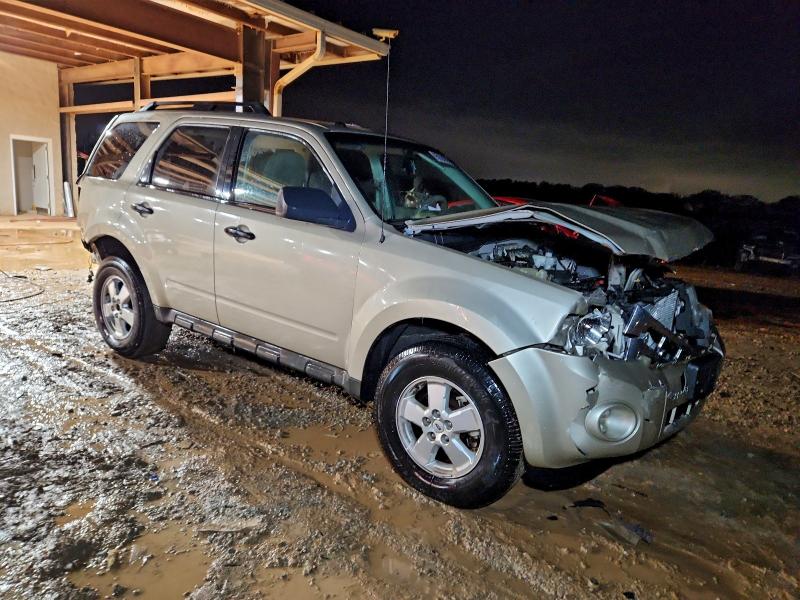 Photo 4 from auction – 2010 FORD ESCAPE with VIN 1FMCU0D74AKA33710
