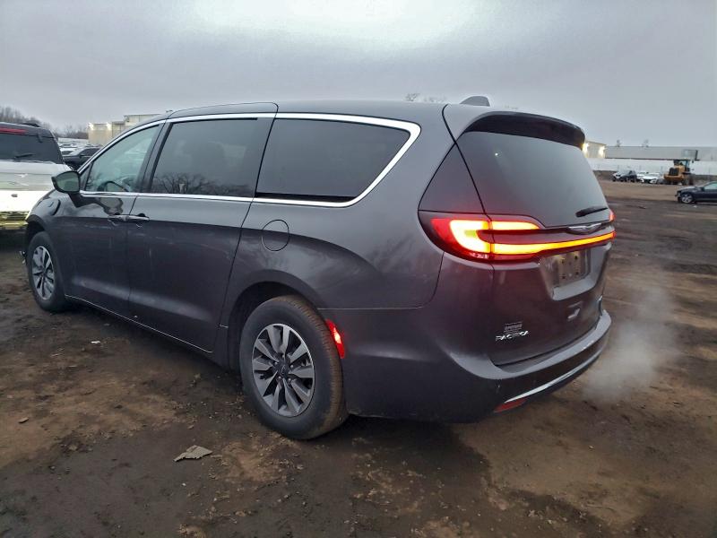 Photo 2 from auction – 2022 CHRYSLER PACIFICA H with VIN 2C4RC1L70NR206848