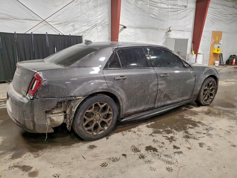 Photo 3 from auction – 2017 CHRYSLER 300 with VIN 2C3CCAGG5HH622246