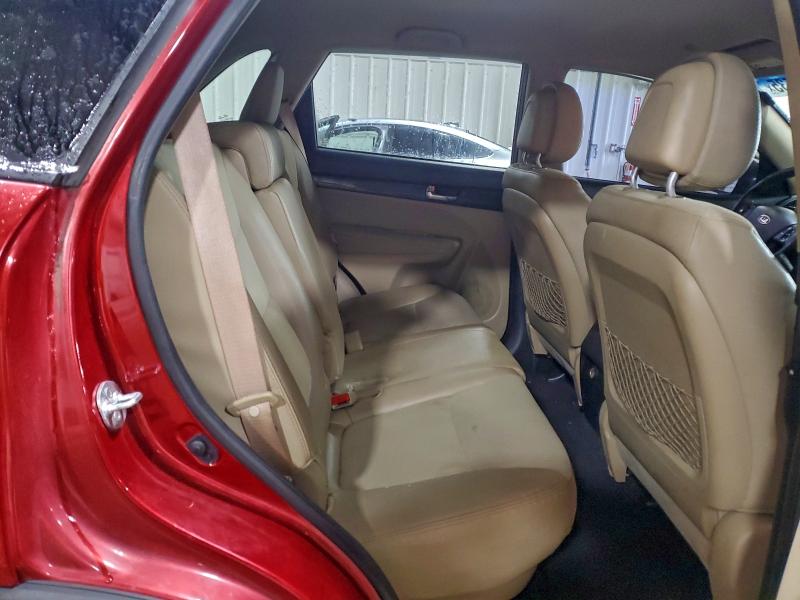 Photo 11 from auction – 2011 KIA SORENTO EX with VIN 5XYKUDA27BG010087