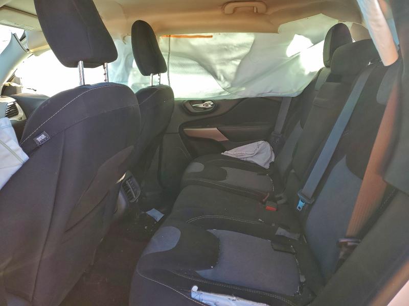 Photo 11 from auction – 2018 JEEP CHEROKEE L with VIN 1C4PJLCB1JD611983