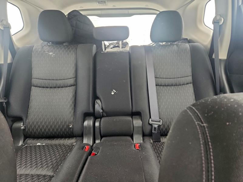 Photo 10 from auction – 2017 NISSAN ROGUE S with VIN JN8AT2MV8HW008163
