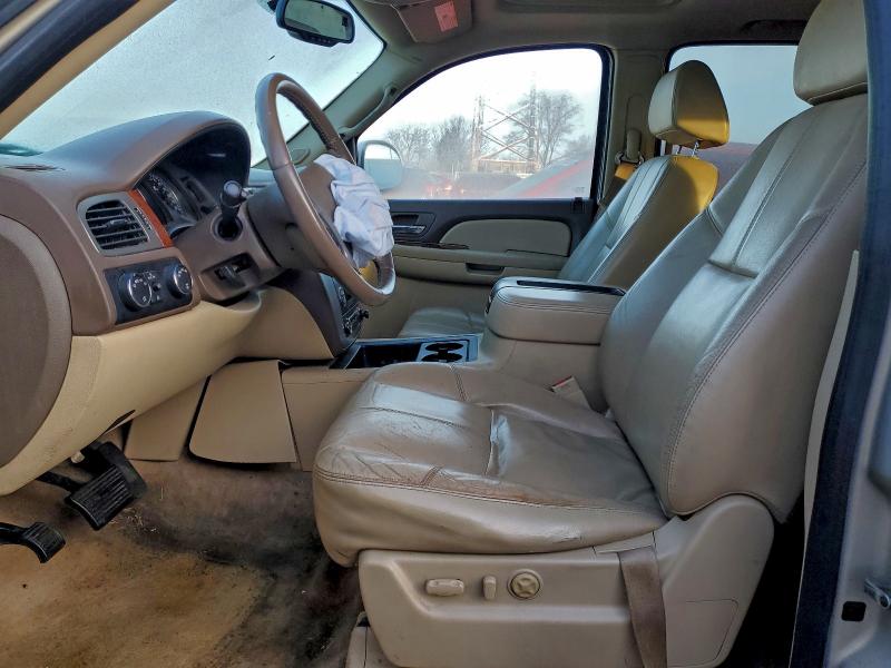 Photo 7 from auction – 2008 GMC YUKON with VIN 1GKFK13028J229022