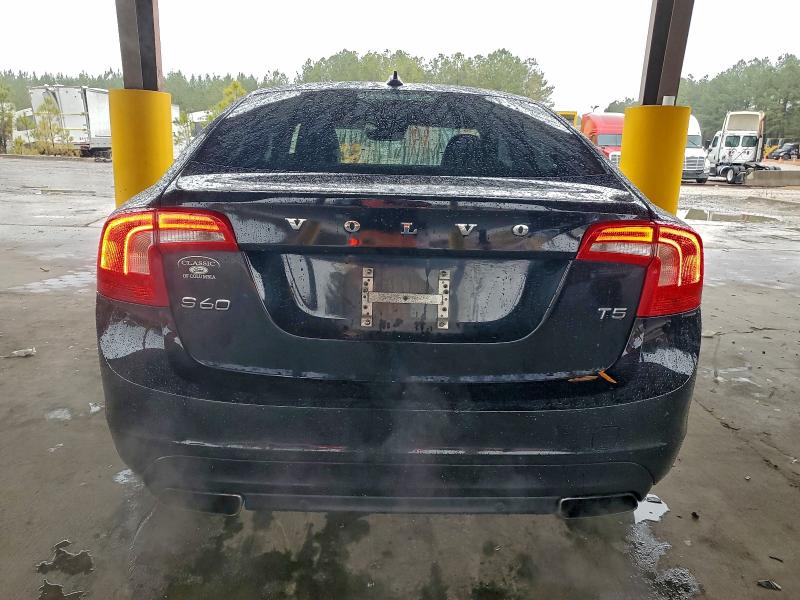 Photo 6 from auction – 2016 VOLVO S60 with VIN YV126MFK9G2414619