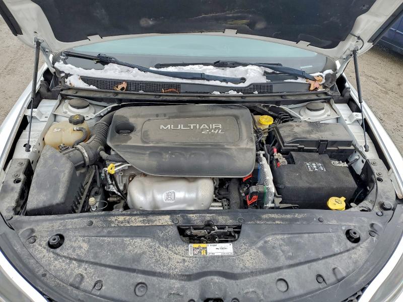Photo 11 from auction – 2016 CHRYSLER 200 LIMITE with VIN 1C3CCCAB5GN150869