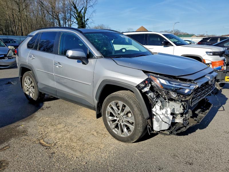Photo 4 from auction – 2023 TOYOTA RAV4 XLE P with VIN 2T3A1RFV1PC354092