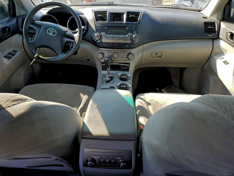 Photo 8 from auction – 2010 TOYOTA HIGHLANDER with VIN 5TDZK3EH5AS011236