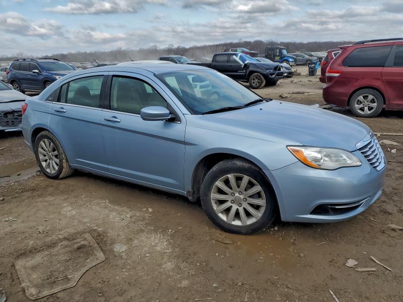 Photo 4 from auction – 2014 CHRYSLER 200 with VIN 1C3CCBBB7EN191302