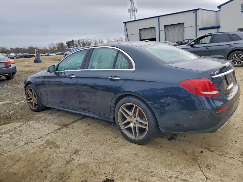 Zdjęcie 2 z aukcji – 2017 MERCEDES-BENZ E 300 4MAT z VIN WDDZF4KB9HA033571