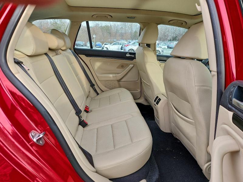 Photo 11 from auction – 2011 VOLKSWAGEN JETTA S with VIN 3VWPZ7AJ0BM620963