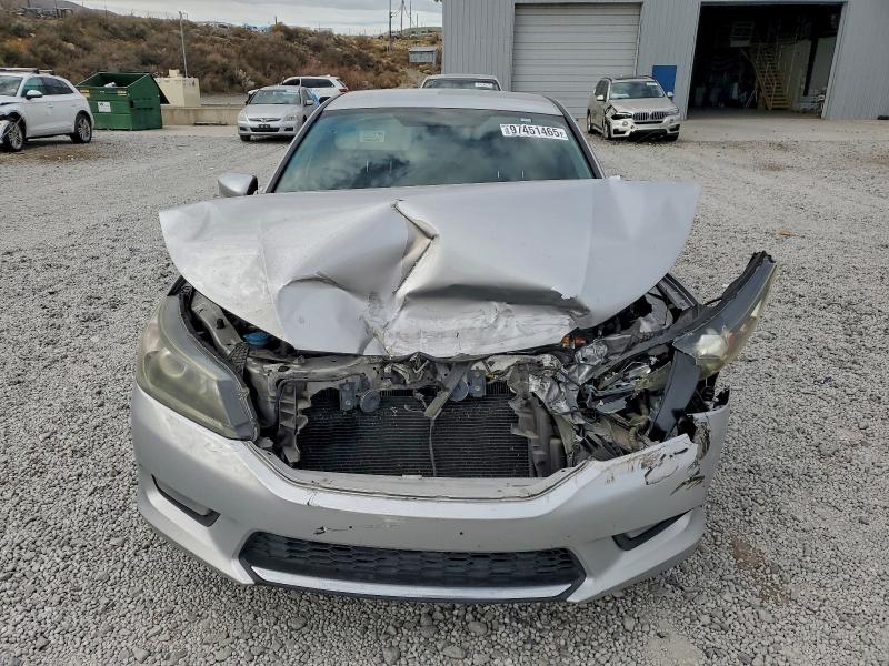 Photo 5 from auction – 2014 HONDA ACCORD with VIN 1HGCR2F55EA114709