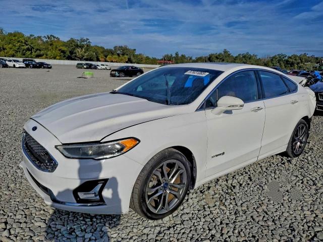 FORD FUSION TIT 2019 with VIN 3FA6P0RU8KR153732 - Photo from auction