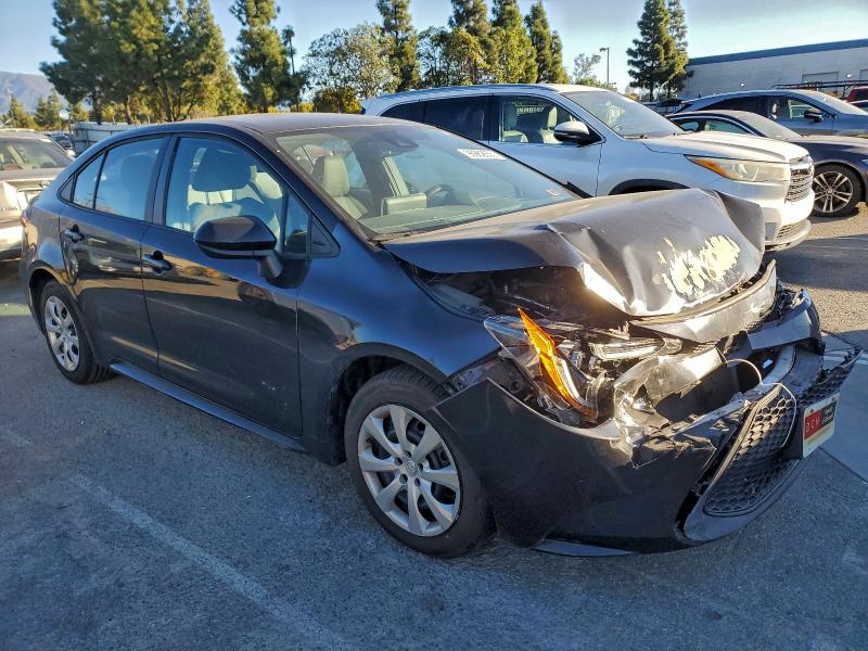 Photo 4 from auction – 2021 TOYOTA COROLLA LE with VIN 5YFEPMAE4MP161076
