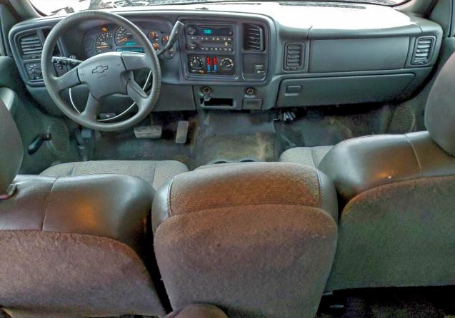 Photo 8 from auction – 2004 CHEVROLET SILVERADO with VIN 2GCEC19V741300288