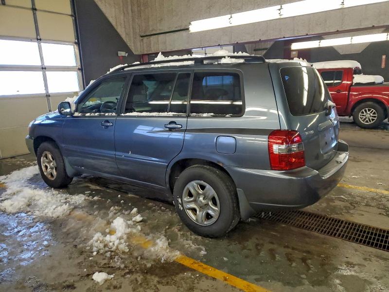Photo 2 from auction – 2005 TOYOTA HIGHLANDER with VIN JTEGD21AX50115505