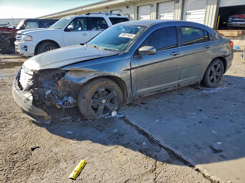 CHRYSLER 200 LX 2012 with VIN 1C3CCBAB7CN202927 - Photo from auction