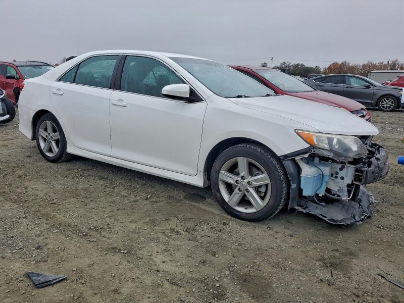 Photo 4 from auction – 2014 TOYOTA CAMRY L with VIN 4T1BF1FK9EU411057