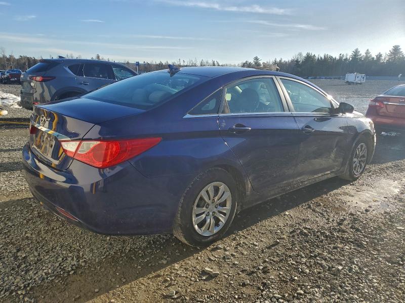 Photo 3 from auction – 2012 HYUNDAI SONATA with VIN 5NPEB4AC5CH371372