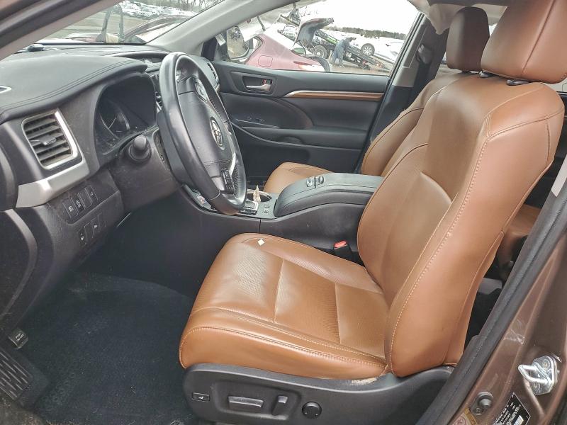 Photo 7 from auction – 2019 TOYOTA HIGHLANDER with VIN 5TDDZRFHXKS977381