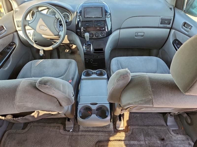 Photo 8 from auction – 2005 TOYOTA SIENNA VAN with VIN 5TDZA23C25S261270