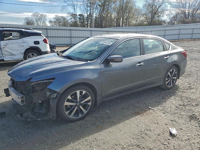 NISSAN ALTIMA 2.5 2017 with VIN 1N4AL3AP0HC124066 - Photo from auction