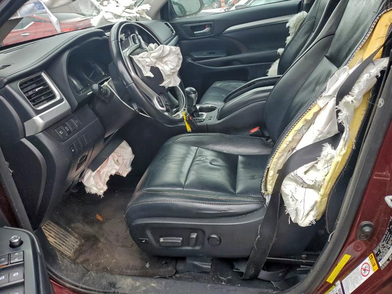 Photo 7 from auction – 2018 TOYOTA HIGHLANDER with VIN 5TDKZRFH3JS248838
