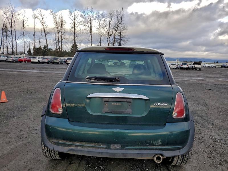 Photo 6 from auction – 2005 MINI COOPER with VIN WMWRC33575TK60115