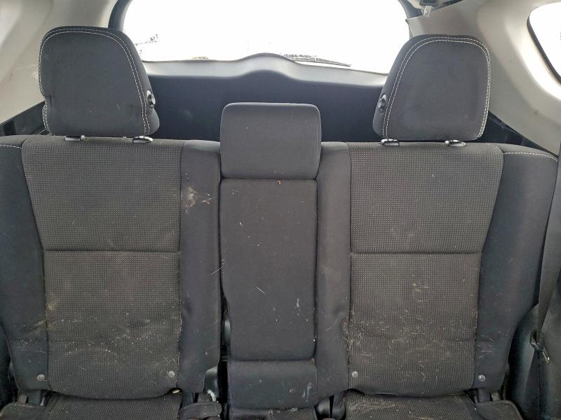 Photo 10 from auction – 2016 TOYOTA RAV4 XLE with VIN 2T3RFREV5GW477091