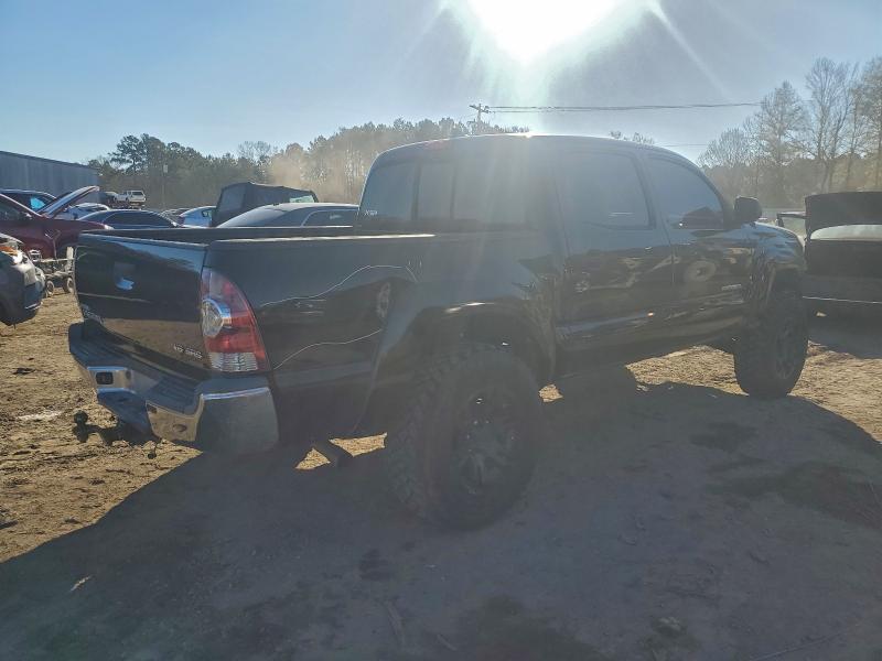 Photo 3 from auction – 2015 TOYOTA TACOMA DOU with VIN 5TFLU4EN4FX120154