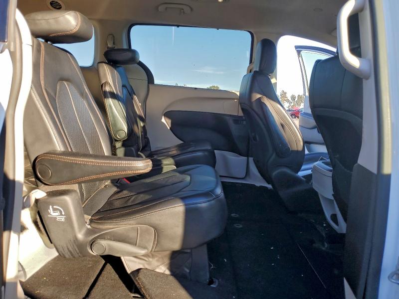 Photo 10 from auction – 2019 CHRYSLER PACIFICA T with VIN 2C4RC1BG8KR731363