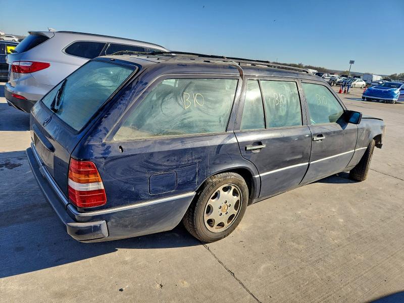 Photo 3 from auction – 1994 MERCEDES-BENZ E-CLASS with VIN WDBEA92E9RF291655