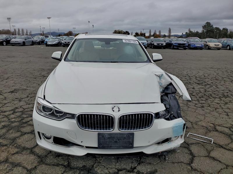 Photo 5 from auction – 2013 BMW 328 I with VIN WBA3A5C59DF356574