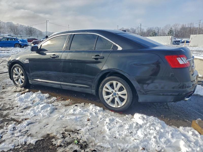Photo 2 from auction – 2010 FORD TAURUS SEL with VIN 1FAHP2HW8AG135986