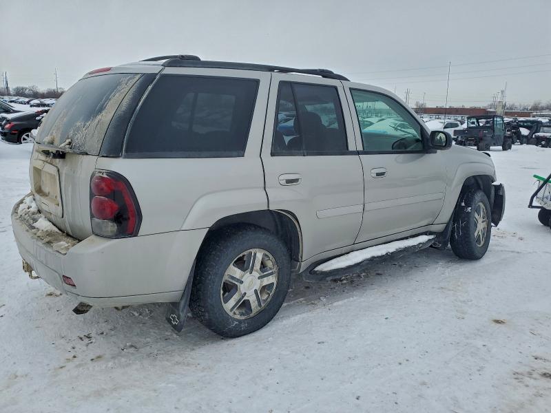 Photo 3 from auction – 2007 CHEVROLET TRAILBLAZER with VIN 1GNDT13S472125312