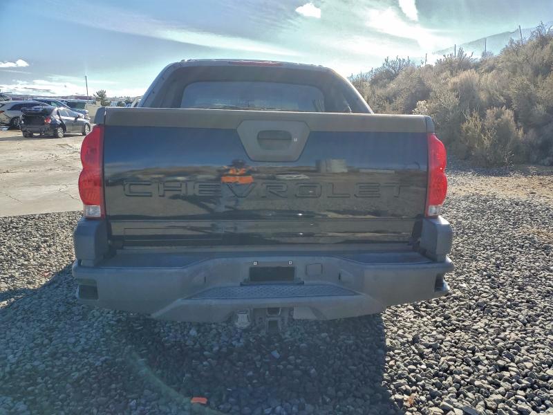 Photo 6 from auction – 2002 CHEVROLET AVALANCHE with VIN 3GNEK13T02G232017