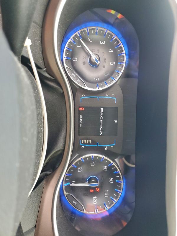 Photo 9 from auction – 2017 CHRYSLER PACIFICA T with VIN 2C4RC1BG0HR513183