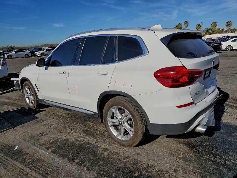 Photo 2 from auction – 2019 BMW X3 SDRIVE3 with VIN 5UXTR7C51KLF31889