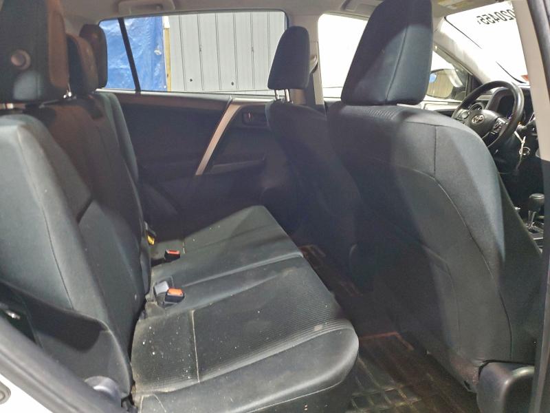 Photo 11 from auction – 2018 TOYOTA RAV4 LE with VIN JTMBFREV0JJ217754