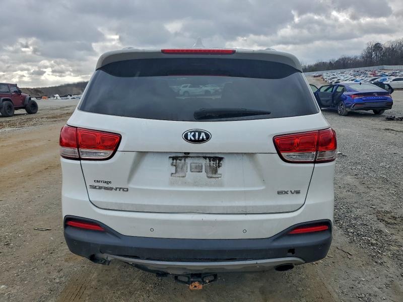 Photo 6 from auction – 2016 KIA SORENTO EX with VIN 5XYPH4A59GG106525