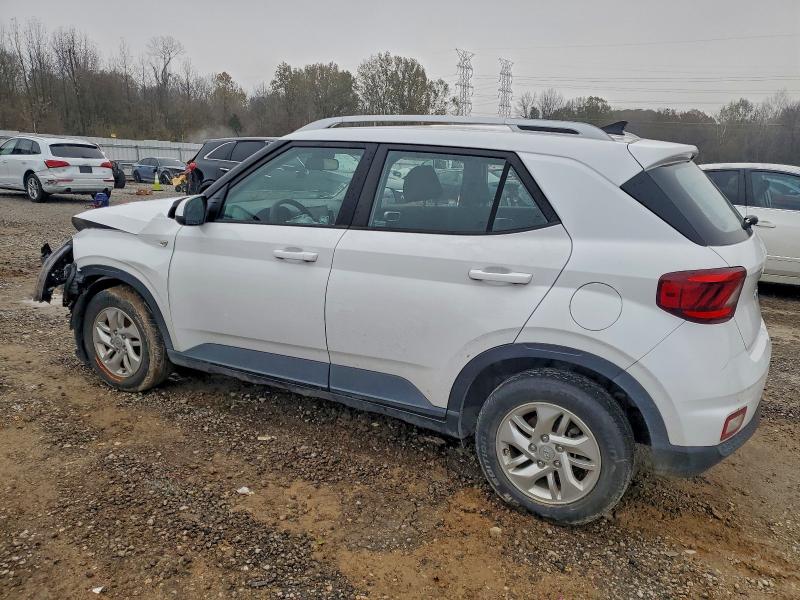 Photo 2 from auction – 2020 HYUNDAI VENUE with VIN KMHRC8A30LU019792