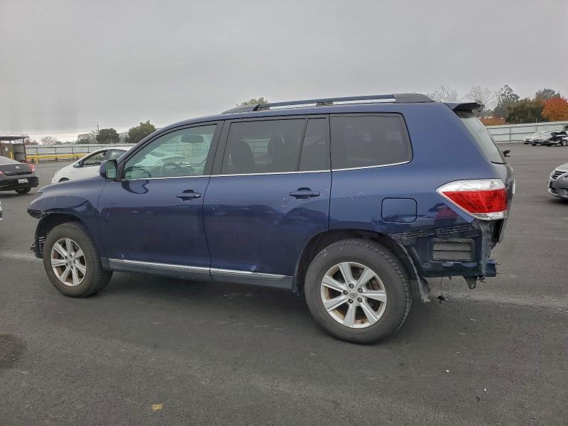 Photo 2 from auction – 2012 TOYOTA HIGHLANDER with VIN 5TDBK3EH1CS138666