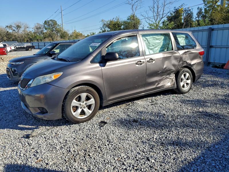 TOYOTA SIENNA 2015 with VIN 5TDZK3DC2FS563872 - Photo from auction