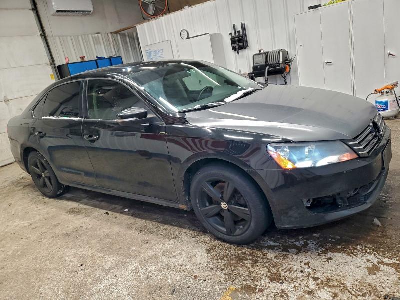 Photo 4 from auction – 2012 VOLKSWAGEN PASSAT SE with VIN 1VWBP7A36CC075811